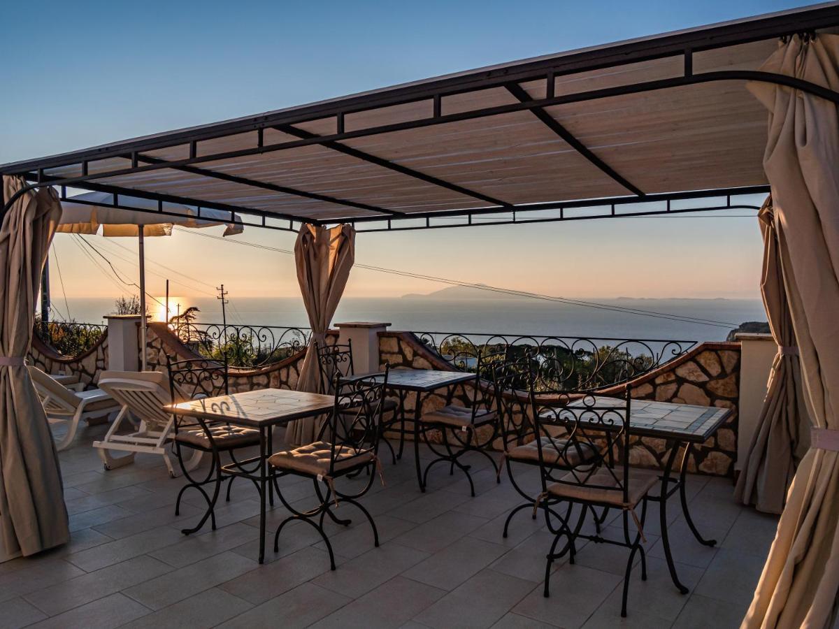 Casa Astra Bed & Breakfast อนากาปรี ภายนอก รูปภาพ