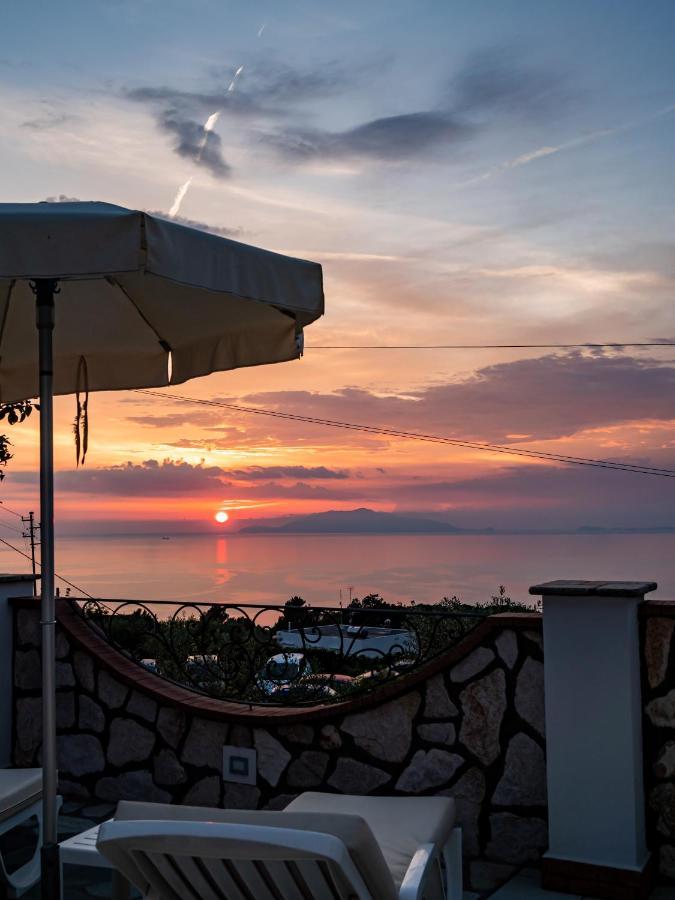 Casa Astra Bed & Breakfast อนากาปรี ภายนอก รูปภาพ