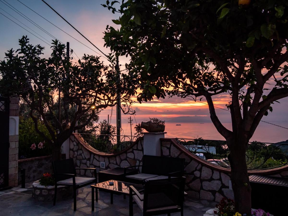 Casa Astra Bed & Breakfast อนากาปรี ภายนอก รูปภาพ