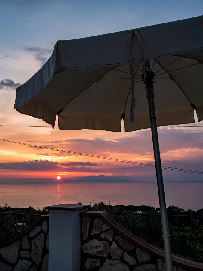 Casa Astra Bed & Breakfast อนากาปรี ภายนอก รูปภาพ